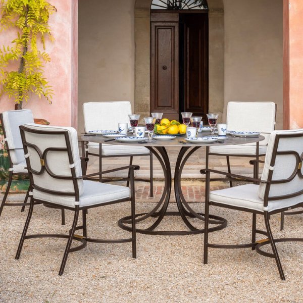 Collier Table