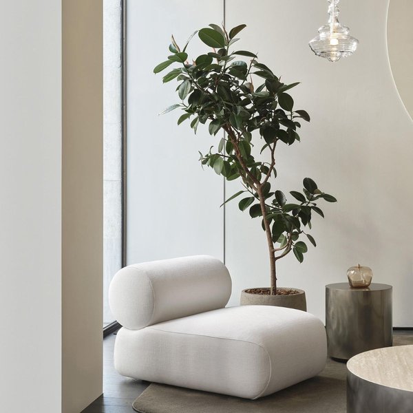 OSCAR ARMCHAIR