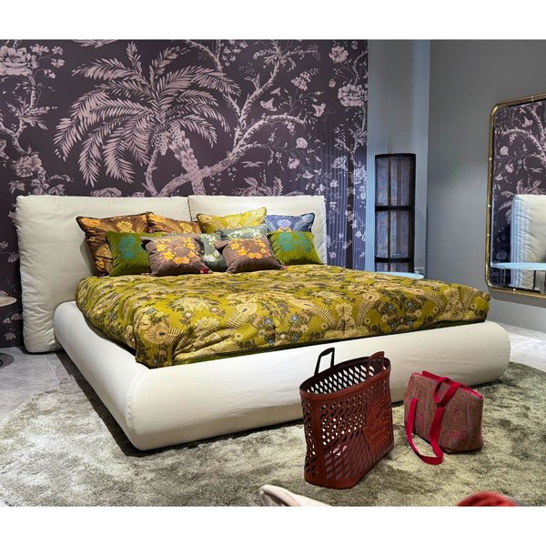 CUSHY BED