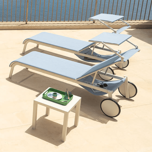 TIKI STACKABLE SUNBED WITH ACCESSORIES 
