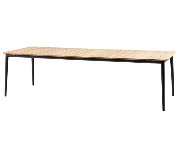 CORE DINING TABLE